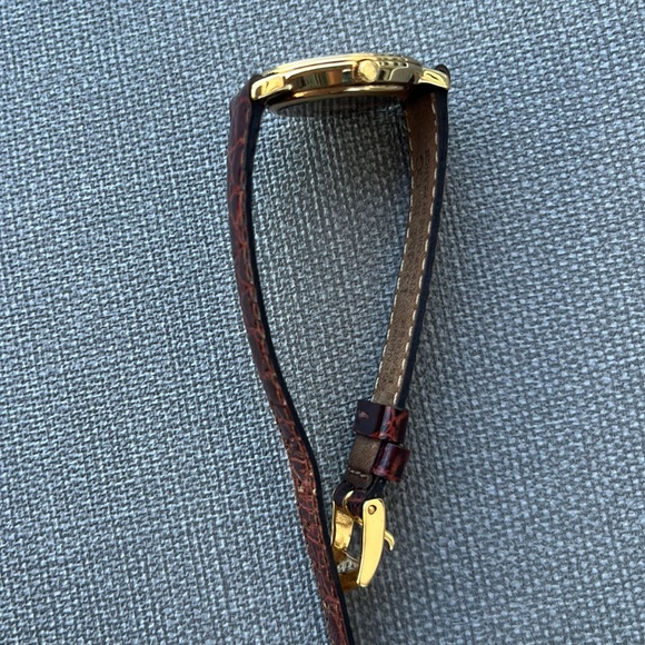 Authentic Gucci Vintage 1990βs Green/Red Web Brown Leather DialWatch/new-battery - Picture 11 of 16